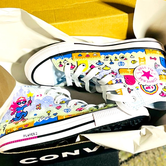 **SOLD** ✨NEW✨ Converse ‘Gamer’Chuck Taylor All-Star High, Youth Size 1 - $45 - Picture 6 of 11